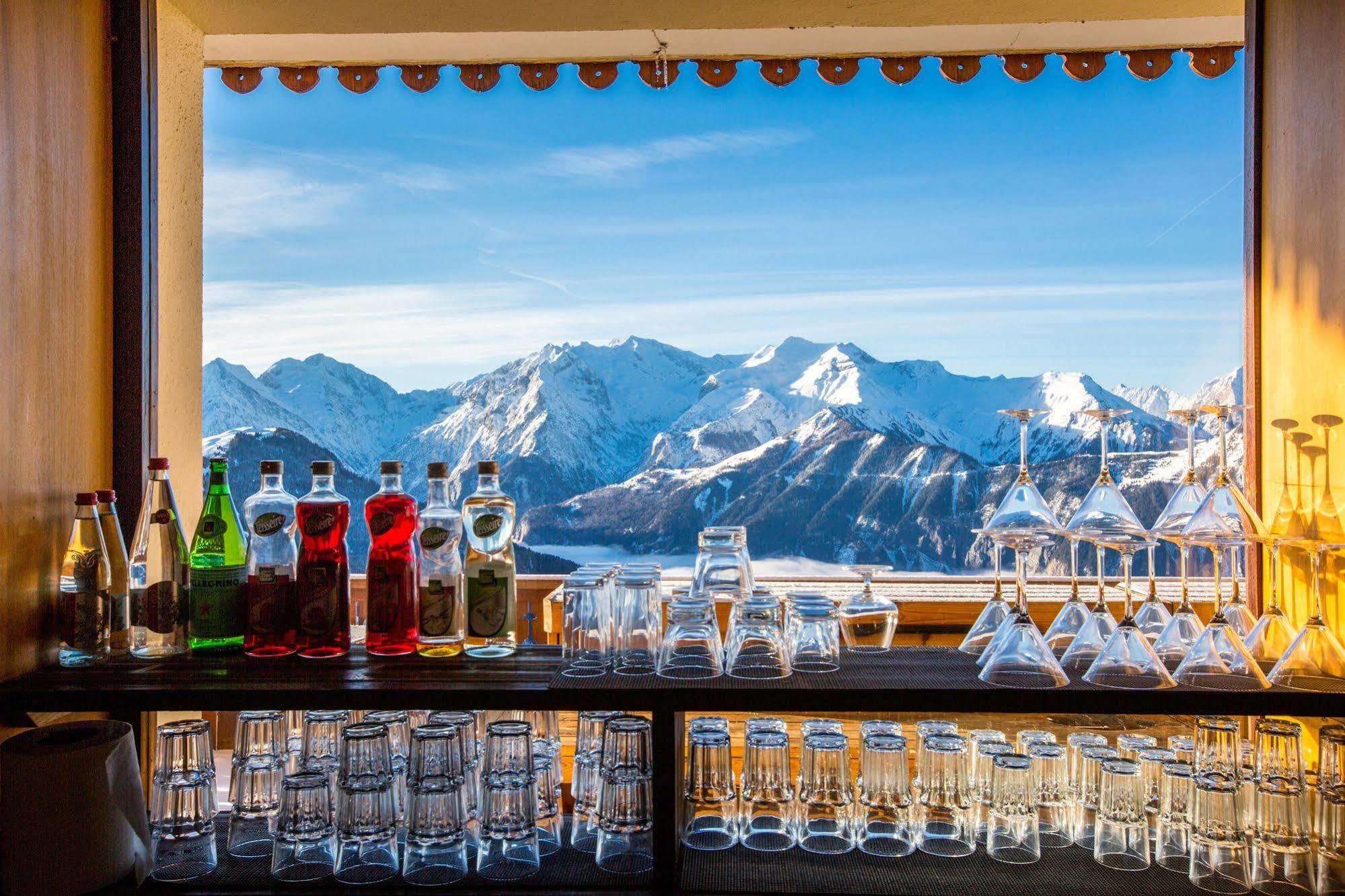 Langley Hotel Le Petit Prince Alpe d'Huez Екстериор снимка