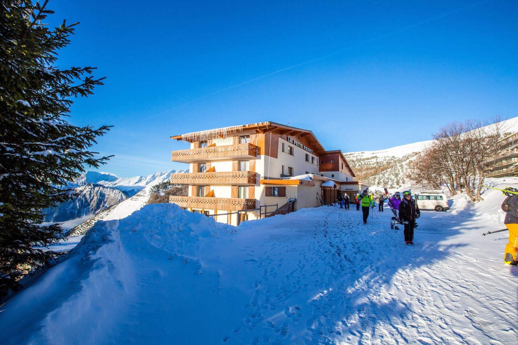 Langley Hotel Le Petit Prince Alpe d'Huez Екстериор снимка